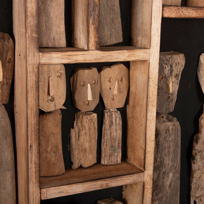 WALL DECORATION MYST HM4275 FRAME WITH FIGURINES MADE OF DRIFTWOOD 60x5x80Hcm.