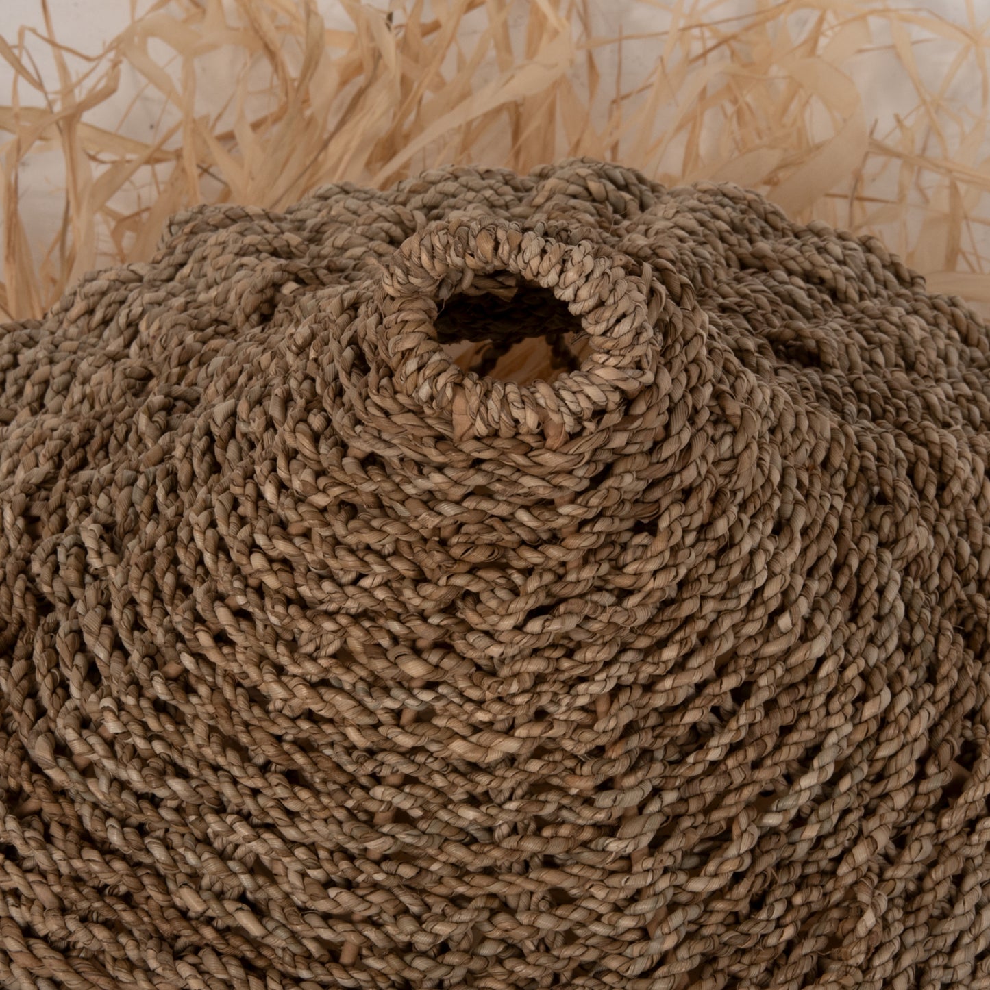 CEILING PENDANT LAMP HM7819 PALM LEAF FIBERS AND SEAGRASS FRINGES IN NATURAL Φ42x34Hcm.